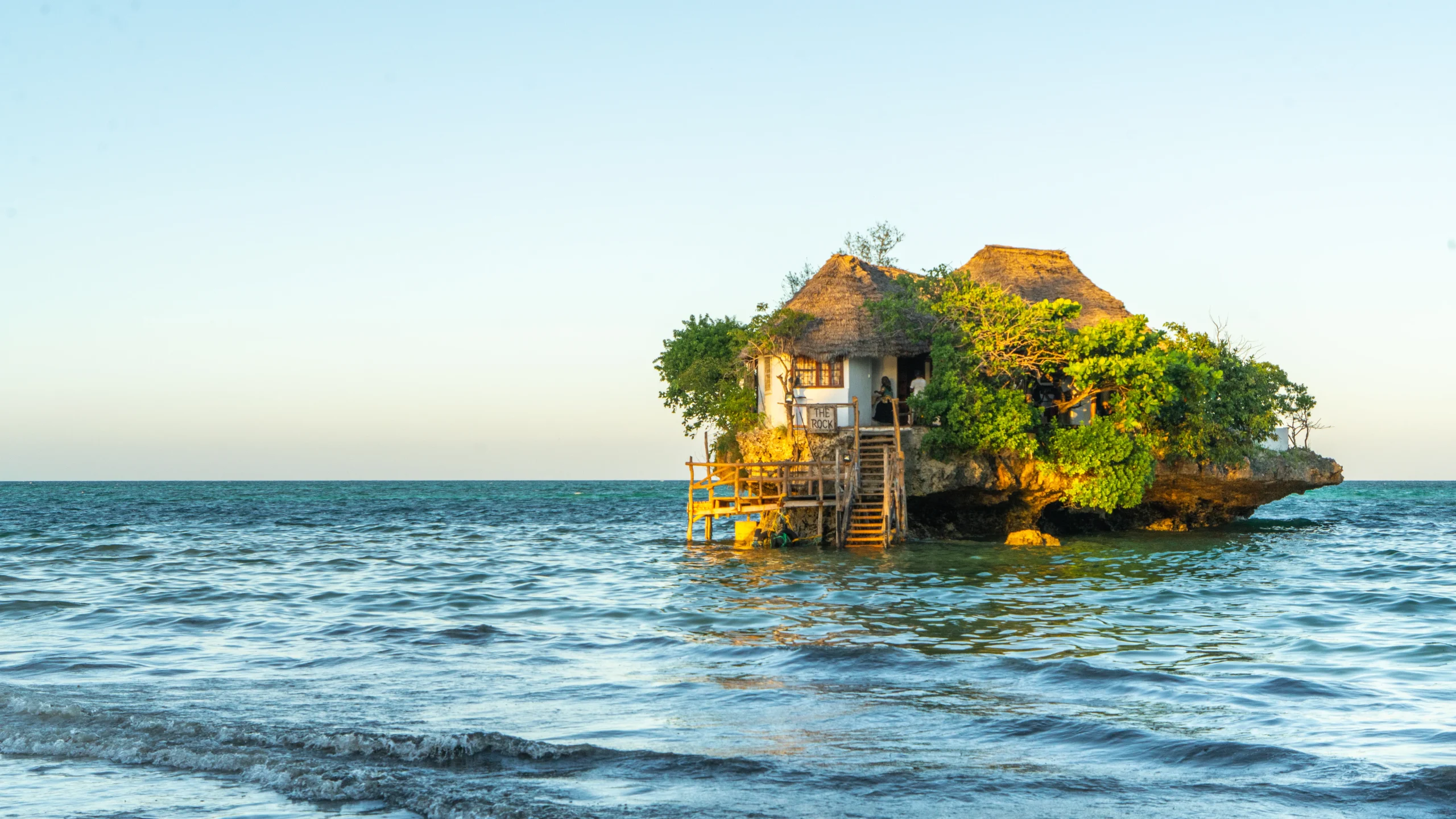 Zanzibar beach Tanzania – turquoise Indian Ocean safari and beach holiday combo
